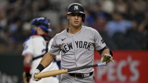 Yankees' Anthony Volpe has partial tear in left labrum, likely to avoid IL