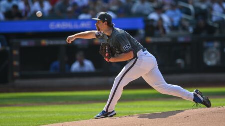 SEE IT: Mets' Nolan McLean strikes out two in first inning of MLB debut