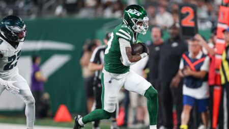 Jets' comeback falls short in Friday's 19-17 preseason loss to Eagles