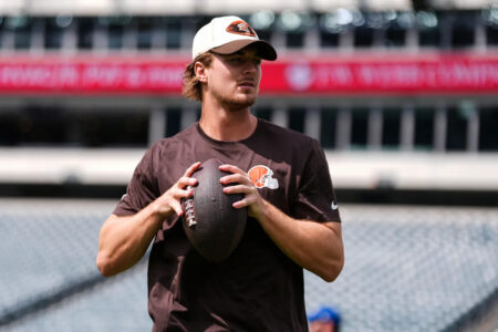 Raiders trading for Browns QB Kenny Pickett after Aidan O’Connell’s wrist injury