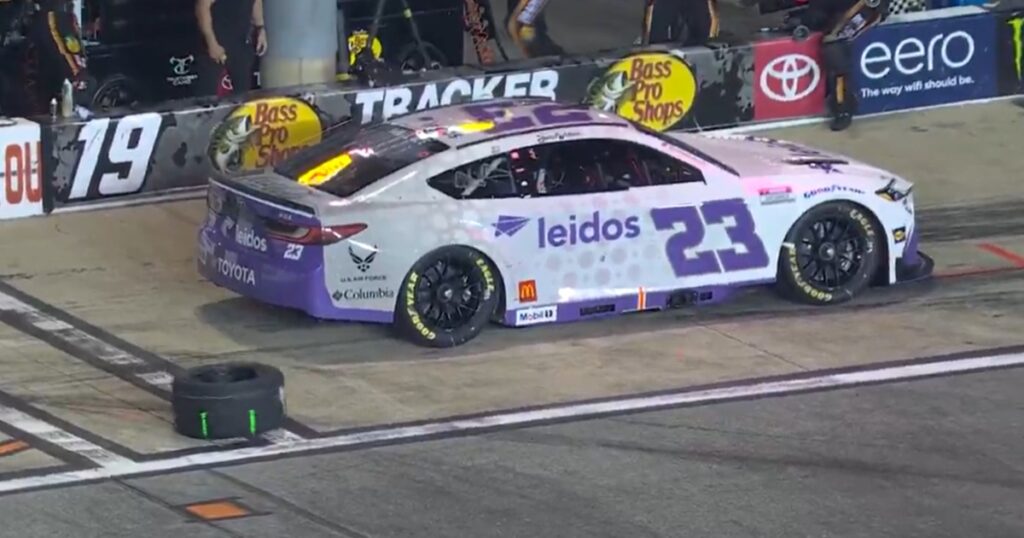Bubba Wallace loses wheel on pit road, finishes stop with Chase Briscoe’s pit crew at Richmond