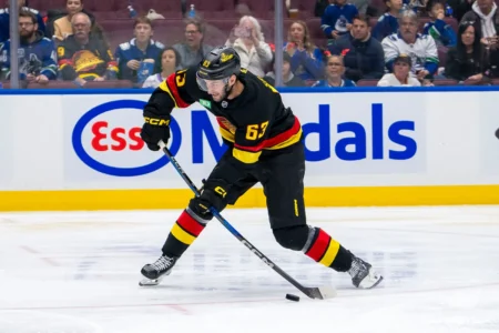 Vancouver Canucks 2025–26 Player Preview: Max Sasson