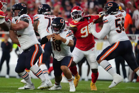 Caleb Williams’ Bears ‘sloppy,’ Patrick Mahomes’ Chiefs hum in preseason finale; Tyson Bagent leads comeback
