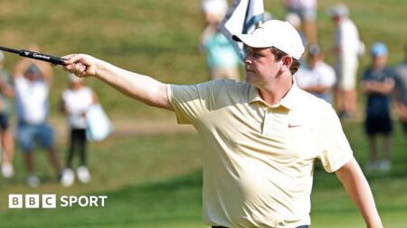 Fired up Robert MacIntyre leads Scottie Scheffler going into BMW Championship final round
