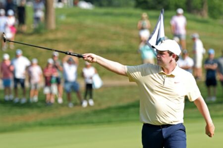 Monster birdie gives heckled MacIntyre four-stroke BMW lead