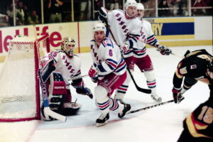 How To Top The Guy In Your Crowd Who Thinks He Knows Everything About Hockey