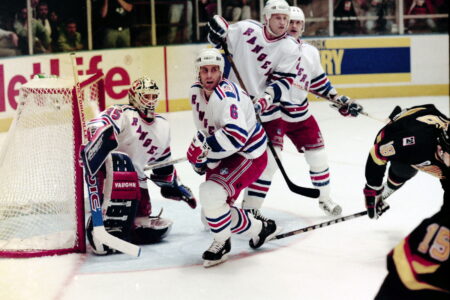 How To Top The Guy In Your Crowd Who Thinks He Knows Everything About Hockey