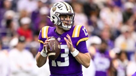 Best betting picks, free Week 1 college football bets: How to bet Texas-Ohio State, Alabama-FSU, LSU-Clemson