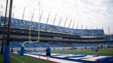 Kansas receives historic 0 million gift from alumnus David Booth for stadium project, athletic programs
