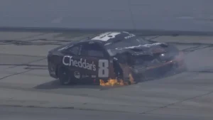 Kyle Busch to backup car after crash in NASCAR Iowa practice