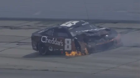 Kyle Busch to backup car after crash in NASCAR Iowa practice