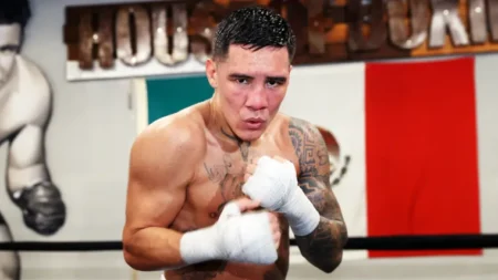 Oscar Valdez begins world title run with Mexican homecoming