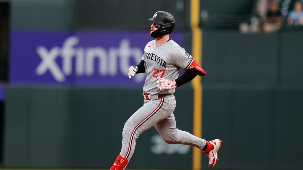 Twins score 4 runs in 1st inning, beat Guardians 5-4 to snap 4-game losing streak