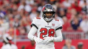 Bucs haven’t closed the door on Shilo Sanders