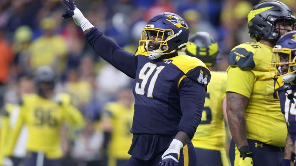 Titans add UFL defensive lineman Josiah Bronson