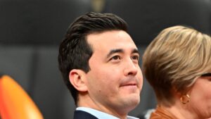 Raptors extend contract of general manager Bobby Webster, making him head of basketball operations