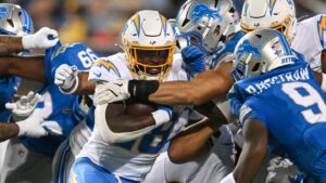 6.9 million watched Chargers-Lions Hall of Fame game