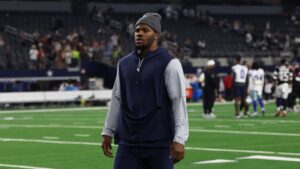Report: Micah Parsons sought a second opinion on his back tightness