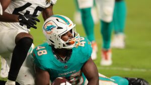 Dolphins cut RB Aaron Shampklin