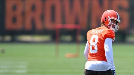 Kenny Pickett and Sam Howell make NFL history by getting traded three times before Year 4
