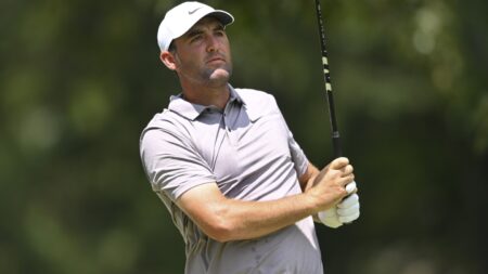 Scottie Scheffler to use Chris Kirk’s caddie at BMW Championship