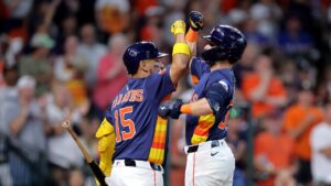 Astros’ Isaac Paredes will rehab hamstring injury instead of undergoing season-ending surgery