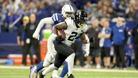 Ravens to sign D’Ernest Johnson