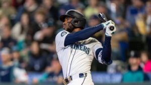 Mariners’ Victor Robles ejected from Triple-A game after throwing bat at pitcher