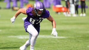 T.J. Hockenson out of Vikings practice with injury