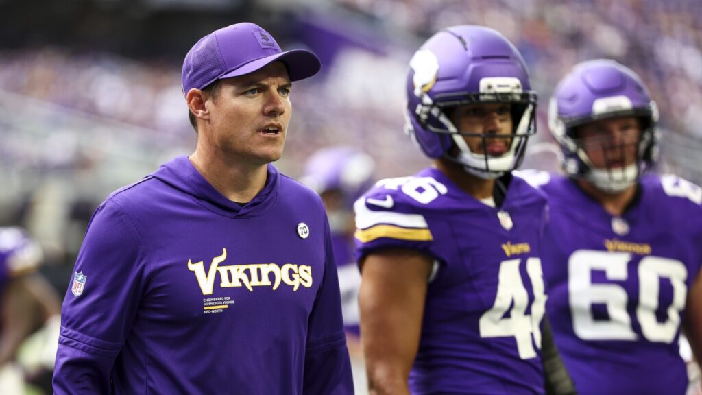 Report: Vikings exploring trade options at wide receiver