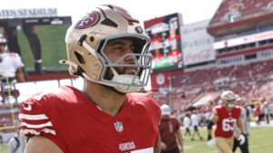 49ers RG Dominick Puni could miss a few weeks with a possible PCL injury