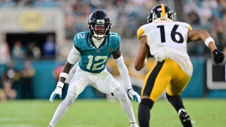 Two catches, one missed tackle for Travis Hunter in his preseason debut