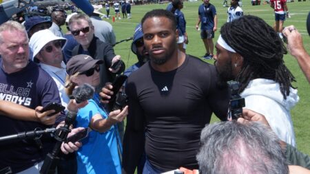 Micah Parsons requests a trade from the Cowboys