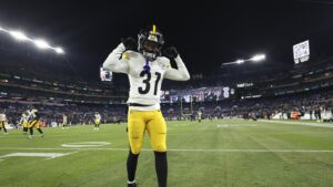 Beanie Bishop, DeMarvin Leal among final Steelers cuts