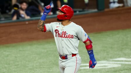 Phillies sweep Rangers with Wheeler’s strong outing and Sosa’s homer