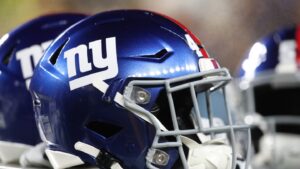 Giants sign LB K.J. Cloyd