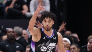 Wing Johnny Juzang agrees to join Minnesota Timberwolves on one-year deal