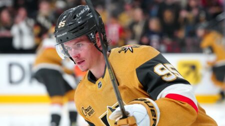 Avalanche add depth at forward by signing Victor Olofsson to a 1-year deal