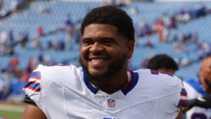 Cowboys agree to terms with OL La’el Collins