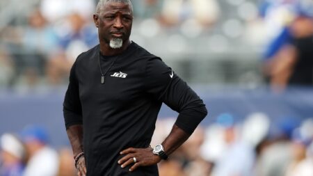 Aaron Glenn: Jets’ “sloppy” offense “wasn’t good enough” vs. Giants