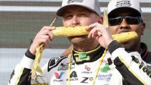 Results, points after Iowa Speedway as William Byron earns fuel-mileage victory