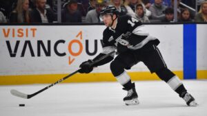 Alex Laferriere agrees to three-year, .3 million contract to stay with Kings
