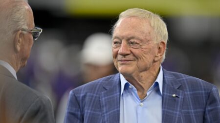 Jerry Jones remains committed to the “stop the run” bit