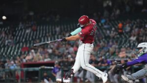 Arizona Diamondbacks score in 1st inning for 6th game in row, longest MLB streak this season