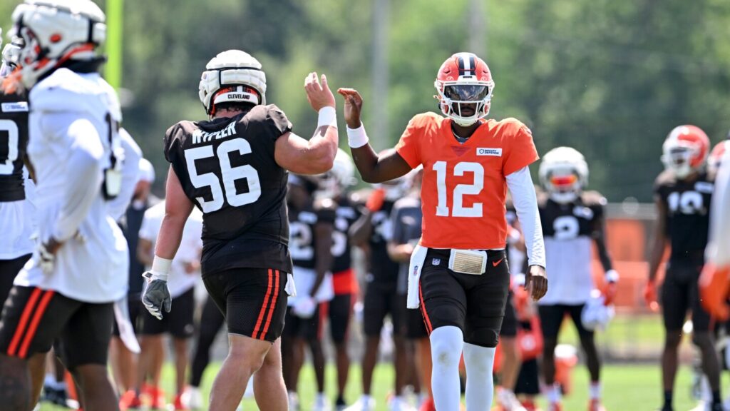 Kevin Stefanski: Only Shedeur Sanders, Tyler Huntley will play at QB on Friday