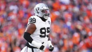 Chargers sign DL Nesta Jade Silvera