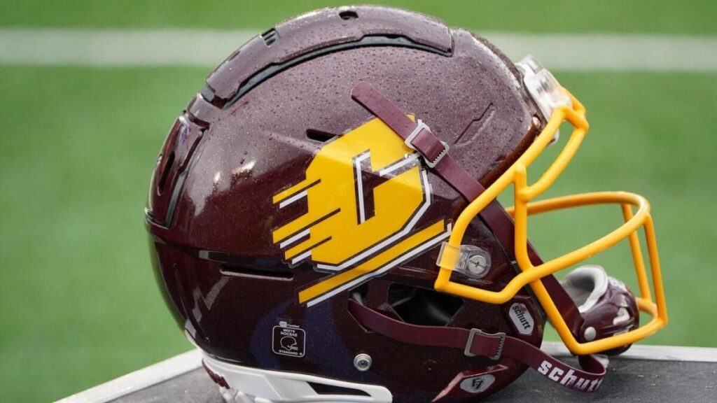 Central Michigan sought help from Connor Stalions during Michigan sign-stealing scandal