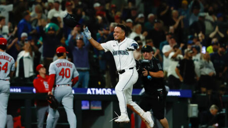 MLB Power Rankings: Brewers, Phillies clinch playoff spots, Mariners surging, races galore