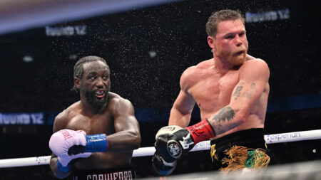Beltless for first time in 10 years, Canelo Alvarez gracious in defeat