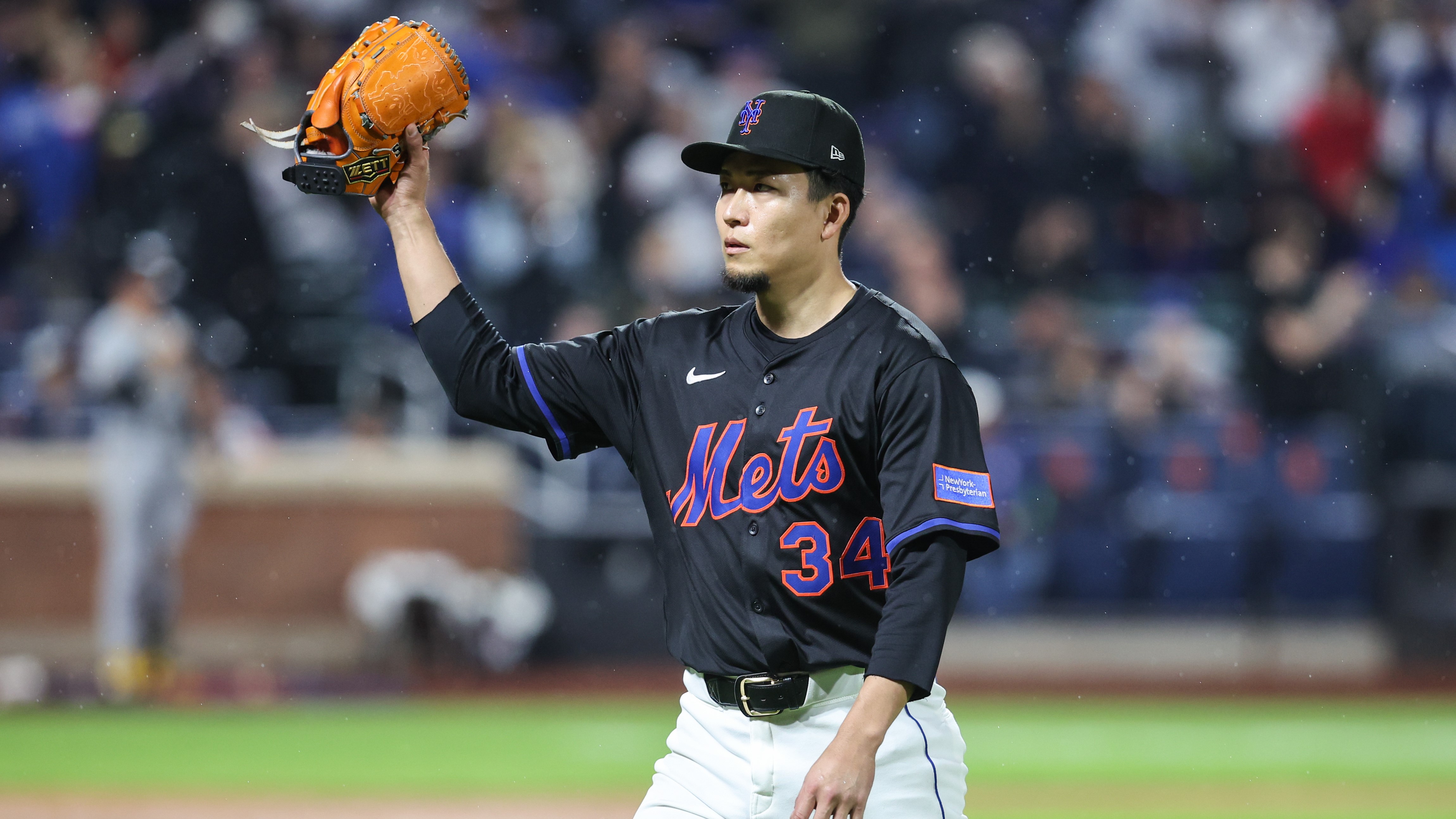 May 13, 2025; New York City, New York, USA; New York Mets starting pitcher Kodai Senga (34) waves to the crowd after getting taken out in the sixth inning against the Pittsburgh Pirates at Citi Field.